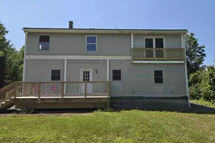 564 Main St, Fremont, NH 03044 - Photo 2