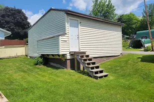 199 Collins St, Berlin, NH 03570 - Photo 4