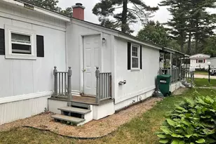 48 Robbins St, Hinsdale, NH 03451 - Photo 4