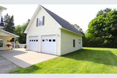 140 Valentine Avenue, Derby, VT 05829 - Photo 4