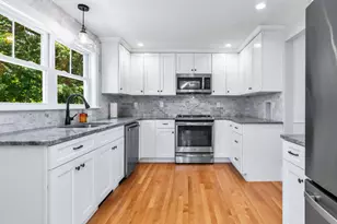 24 Jefferson St, Derry, NH 03038 - Photo 22
