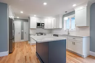 5 Doucet Ave, Nashua, NH 03062 - Photo 2