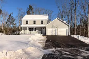 1 Blaisdell Ct, Raymond, NH 03077 - Photo 1
