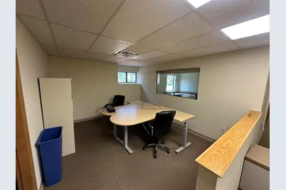 380 Harvey Road #B, Manchester, NH 03103 - Photo 4