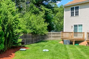 37 Highland Ave, Derry, NH 03038 - Photo 8