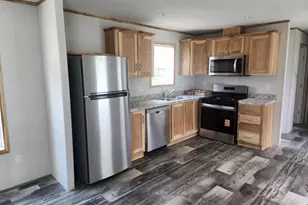 11 Cubb Ct, Windsor, VT 05089 - Photo 2