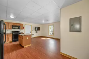 28 29 &amp 42 Railroad &amp Main Square, Plymouth, NH 03264 - Photo 10