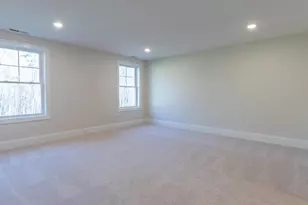 7 Doucet Ave, Nashua, NH 03062 - Photo 10