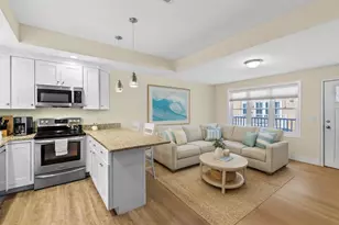 128 Ashworth Ave, Hampton, NH 03842 - Photo 4