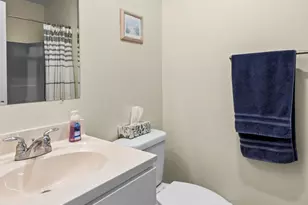 128 Ashworth Ave, Hampton, NH 03842 - Photo 10