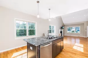 6 Chadwick Cir, Windham, NH 03087 - Photo 10