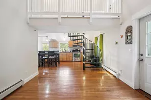 34 Floral Ave, Dover, NH 03820 - Photo 6