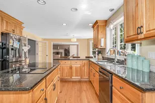 7 Oak Ridge Dr, Atkinson, NH 03811 - Photo 6