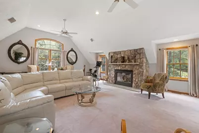 25 Chatfield Drive, Litchfield, NH 03052 - Photo 10