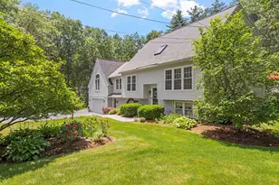 25 Chatfield Dr, Litchfield, NH 03052 - Photo 2