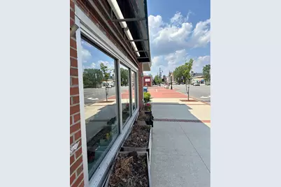 233 Main Street, Nashua, NH 03110 - Photo 2