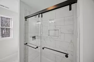 103 Rockingham Rd, Londonderry, NH 03053 - Photo 16