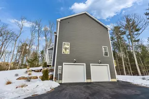 37 Reed Rd, Sandown, NH 03873 - Photo 8