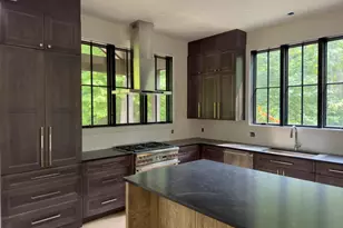 227 S Peak Rd, Lincoln, NH 03251 - Photo 6