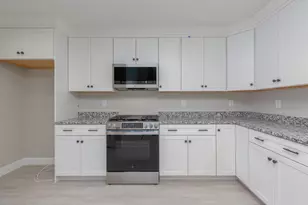 30 Windsor Ln, Hudson, NH 03051 - Photo 10