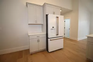 422 Dawn Ct, Pembroke, NH 03275 - Photo 12