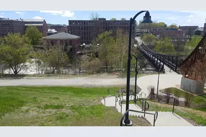 49 Lincoln Heights, Claremont, NH 03743 - Photo 12