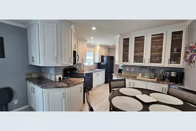 8 Barksdale Avenue, Londonderry, NH 03053 - Photo 10