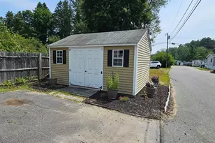 8 Barksdale Ave, Londonderry, NH 03053 - Photo 34