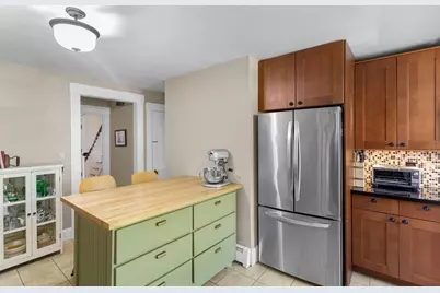 100 Hollis Street, Manchester, NH 03101 - Photo 10