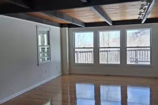576 Agassiz St, Bethlehem, NH 03574 - Photo 2