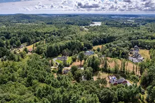 21 Currier St, South Hampton, NH 03827 - Photo 8