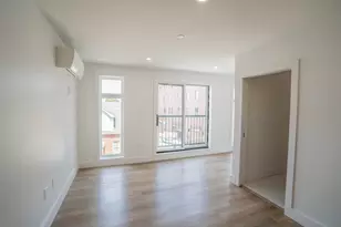 238 Deer St, Portsmouth, NH 03801 - Photo 2