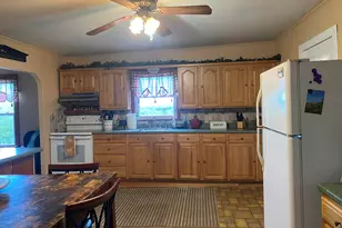 646 Trudel St, Berlin, NH 03570 - Photo 10