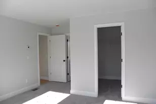 313 Karatzas Avenue, Manchester, NH 03104 - Photo 10