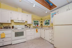 10 York Ct, Rochester, NH 03868 - Photo 4