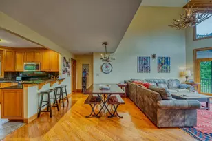 305 Crawford Ridge Rd, Carroll, NH 03575 - Photo 4