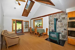 46 Runnals Rd, Hartford, VT 05001 - Photo 8