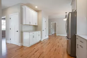 4 Hikers Ln, Nashua, NH 03062 - Photo 6