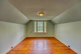 921 Old Waterford Rd, Littleton, NH 03561 - Photo 26