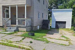 421 Champlain St, Berlin, NH 03570 - Photo 2