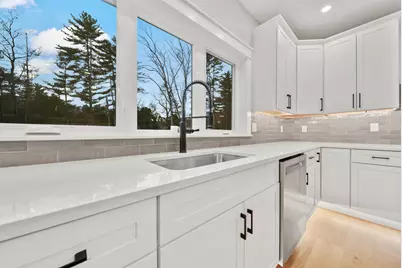 557 Mountain Road, Concord, NH 03301 - Photo 6