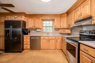 140 Kingston Rd, Exeter, NH 03833 - Photo 10