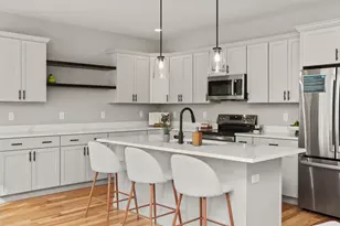 Unit 3 Summerwind Pl, Greenland, NH 03840 - Photo 2