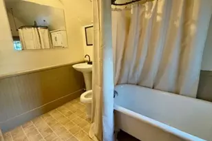 266 Madison Ave, Berlin, NH 03570 - Photo 18