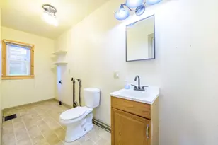 266 Madison Ave, Berlin, NH 03570 - Photo 16