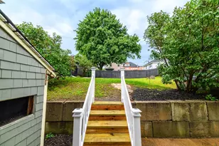 266 Madison Ave, Berlin, NH 03570 - Photo 4