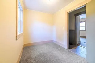 266 Madison Ave, Berlin, NH 03570 - Photo 18