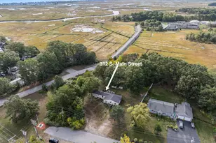 312 S Main St, Seabrook, NH 03874 - Photo 4