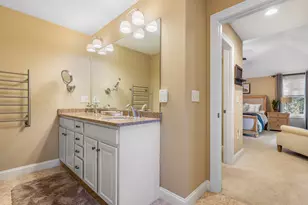 2 Renaissance Cir, Salem, NH 03079 - Photo 24