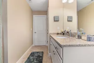 2 Renaissance Cir, Salem, NH 03079 - Photo 30
